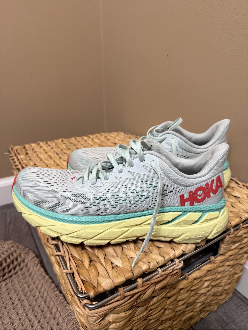 HOKA Clifton 7